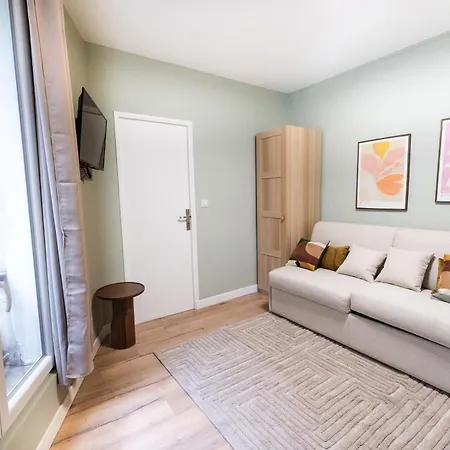 Апартаменты Stylish Modern Near Gare De Lyon